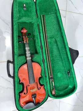Biola bekas layak pakai tanpa minus, (bonus senar A,D,G)