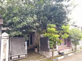 Rumah Luas 2 Lantai Perumahan Bulog 1 Sebelah Tol Jatiwarna Bekasi