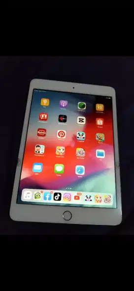 iPad mini 3 wifi versi 64gb kondisi seperti baru bebas reset