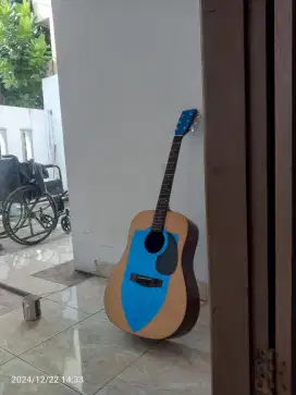 Gitar Akustik bekas Bagus. Dryer sudah ganti baru