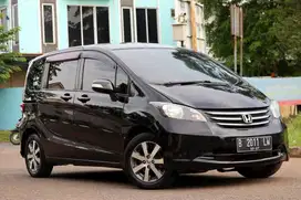 TERMURAH!! Honda Freed E PSD At Hitam 2011