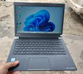 laptop toshiba super tipis dan ringan murah