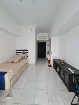 Disewakan murah Apartemen Studio Casa De Parco Hadap Kolam Renang