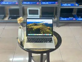 PROMO MACBOOK PRO 2020/INTEL CORE I5/SSD256GB/RAM8GB MULUS SLIM TIPIS