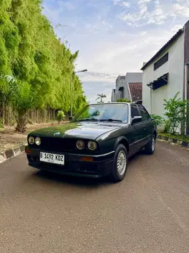 BMW E30 1991 Metalic Green