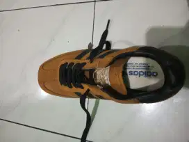 SEPATU ADIDAS SPEZIAL