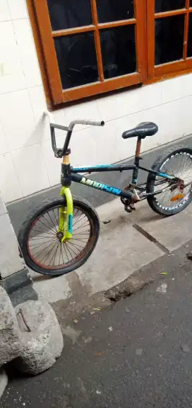 Sepeda bmx ring 20