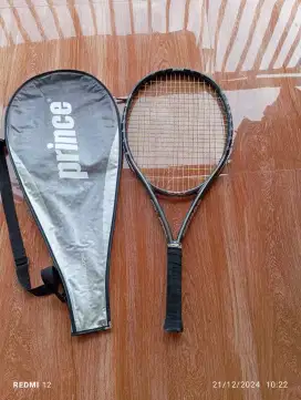 Raket tenis prince