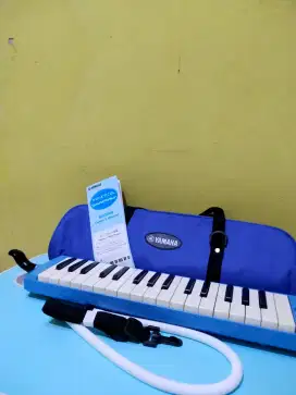 Pianika Yamaha original P32D biru