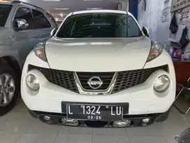 Nissan Juke 2012 putih bersih