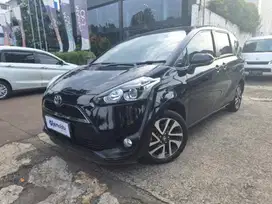 KM Rendah TDP 15JT Toyota Sienta 1.5 V Bensin-AT 2016 Hitam