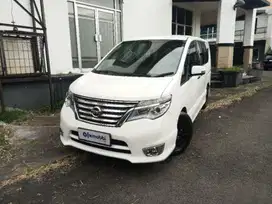 KM Rendah - NISSAN SERENA 2.0 HIGHWAY STAR BENSIN A/T 2017 PUTIH