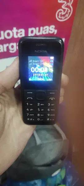 Nokia 105 2015 warna hitam dual sim