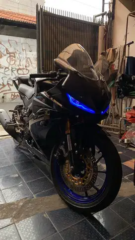 YAMAHA R15 V3 Black Edition Km Low / Mulus