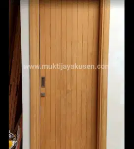 Pintunya ready dari kayu bekas meranti oven berkualitas