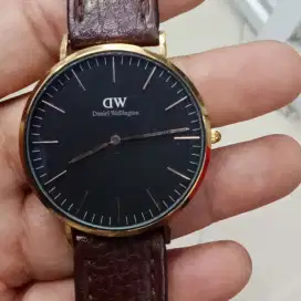 Jam tangan DW Daniel Wellington