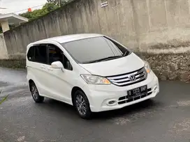 [CASH Termurah] Freed E PSD 2015 AT Honda Pribadi tt putih mpv double