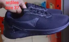 Sepatu ardiles cocok untuk sekolah