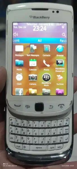 HP Blackberry Torch 9810 White