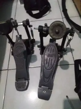 Pedal Drum mapex dan Pearl