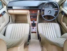 W124 BOXER INTERIOR