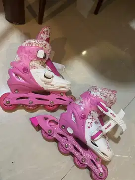 Sepatu Roda Pink