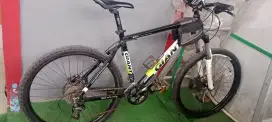 Sepeda mtb GIANT ATX7