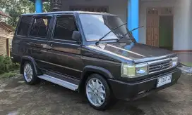 Kijang Grand extra 1996