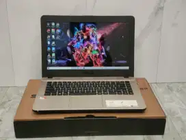 Laptop asus masih lengkap semua