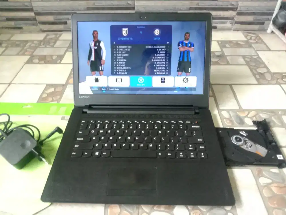 Laptop LENOVO Slim + AMD A9 + RAM 4 Gb + Internal 500 Gb + Batre AWET