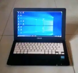 Laptop / Notebook Asus X200M