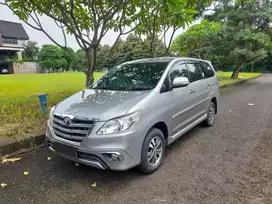 TOYOTA INNOVA V 2.0 MANUAL TH 2015  SILVER METALIC