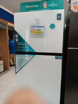 HISENSE KULKAS 2PINTU 459l PROMO BUNGA 0% KHUSUS PENGGUNA BARU
