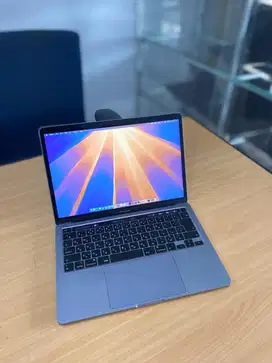 MacBook Pro 13 inch 2020 Four Thunderbolt Core i7