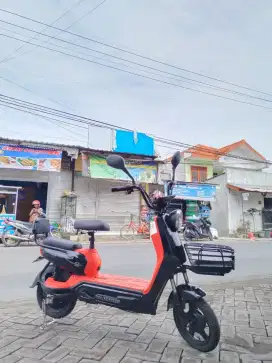 SPEDAH LISTRIK AGATHOS AE 330 KREDIT SEKARANG BAYSR DI BULN DEPAN