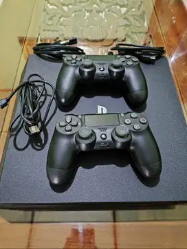 Want To Sell Playstation 4 Pro ( PS4 Pro )