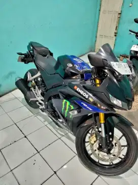 Yamaha R15 2019