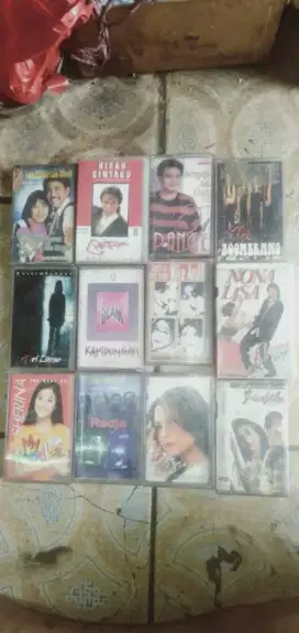 Se paket kaset pita lagu2 lawas terpopuler kond bgs hrg murah sj