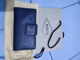 Dompet Fossil RFID Logan Tab Insignia Blue