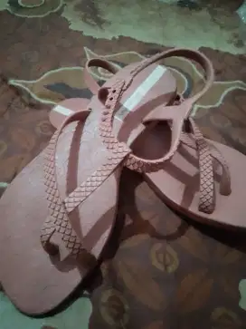 Sepatu sandal Ipanema