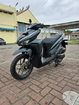 Honda Vario 125 CBS ISS Hitam 2022