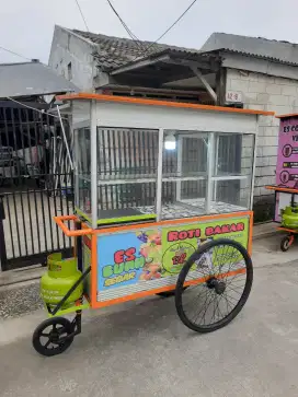 gerobak mie ayam/ roti bakar/ es buah/ indomie-kopi/ DLL