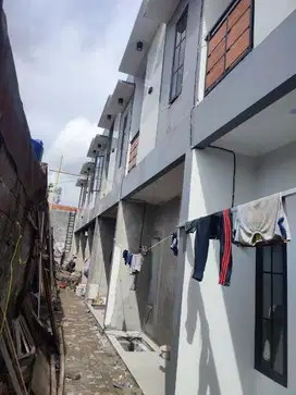 DI JUAL 6 UNIT RUMAH BARU 2 LANTAI DI KAMPUNG GEDONG CONDET JAKTIM