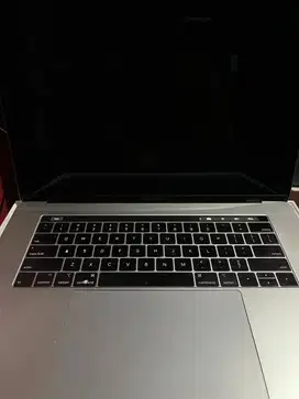 Macbook Pro 2019 15-Inch Prosesor i9 Ram 16 GB/ 256 GB - Space Gray