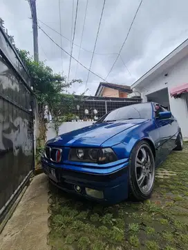 BMW 320I AT 1993 ISTIMEWA