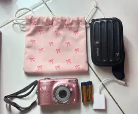 Nikon Coolpix L23 in baby pink