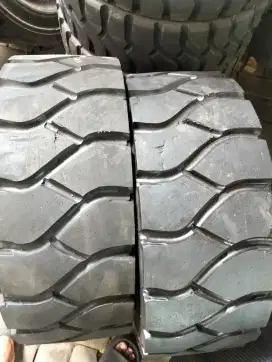 Ban forklift solid batikan