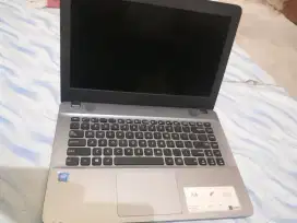 Laptop Asus X441m