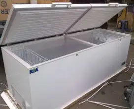 Sewa freezer UK 1050 liter untuk Frozen food dll