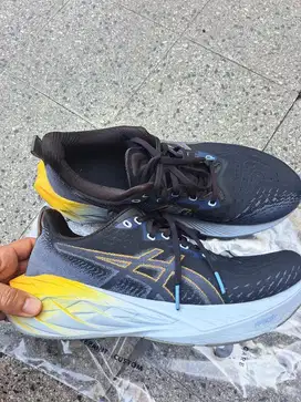 Sepatu Asics novablast 4 size 43.5 (27.5)